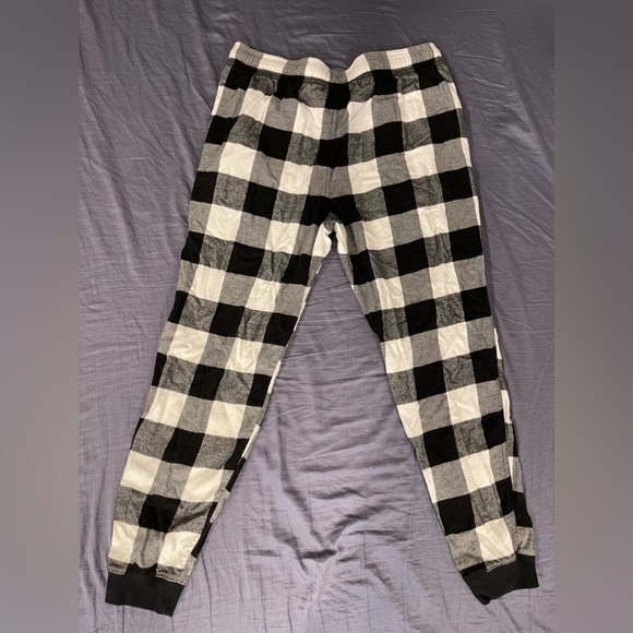 Hollister Pants - Picture 2 of 3